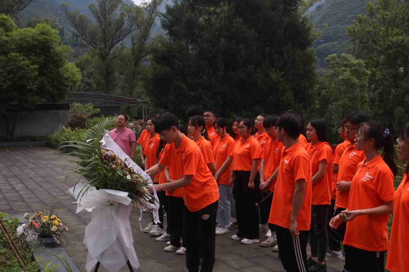 1626093396488040227.jpg IMG_2040.jpg