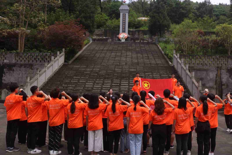 1626093533475012636.jpg IMG_1997.jpg